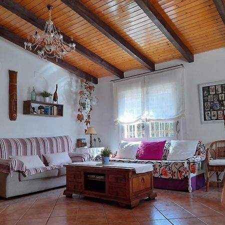 Vivencias Casa Rural Para 10 Personas Camunas Exterior foto