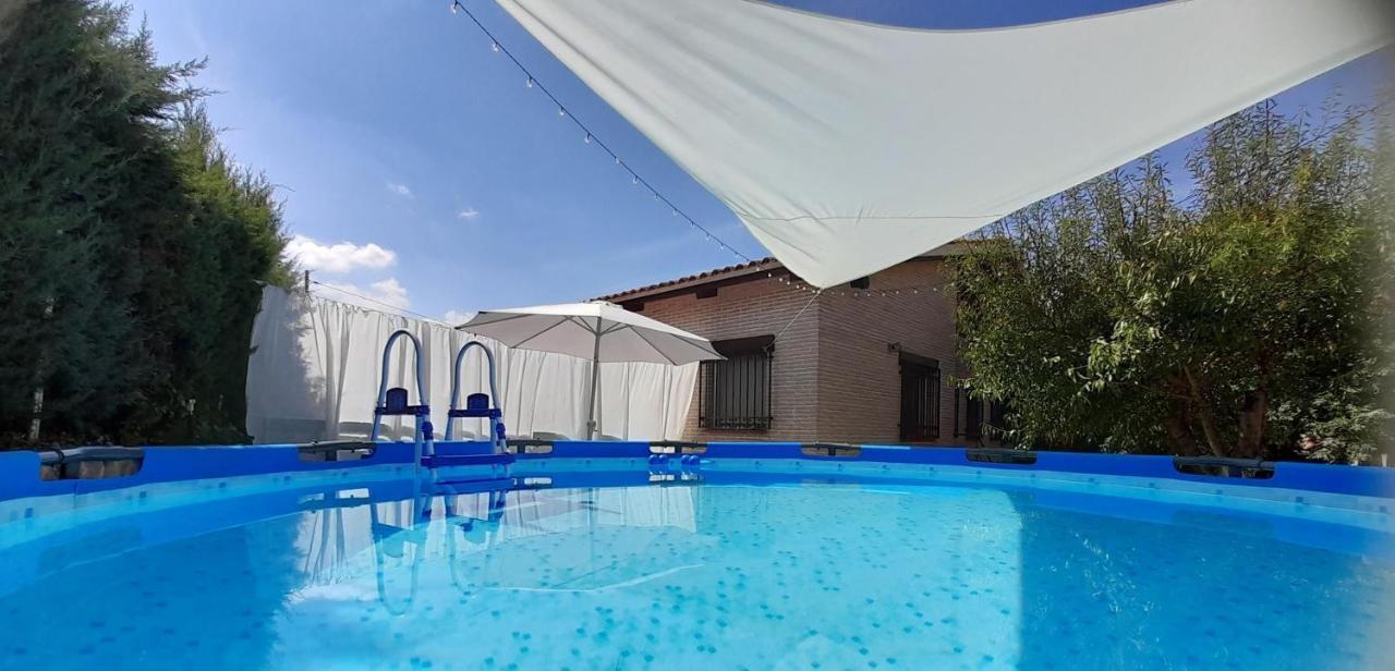 Vivencias Casa Rural Para 10 Personas Camunas Exterior foto
